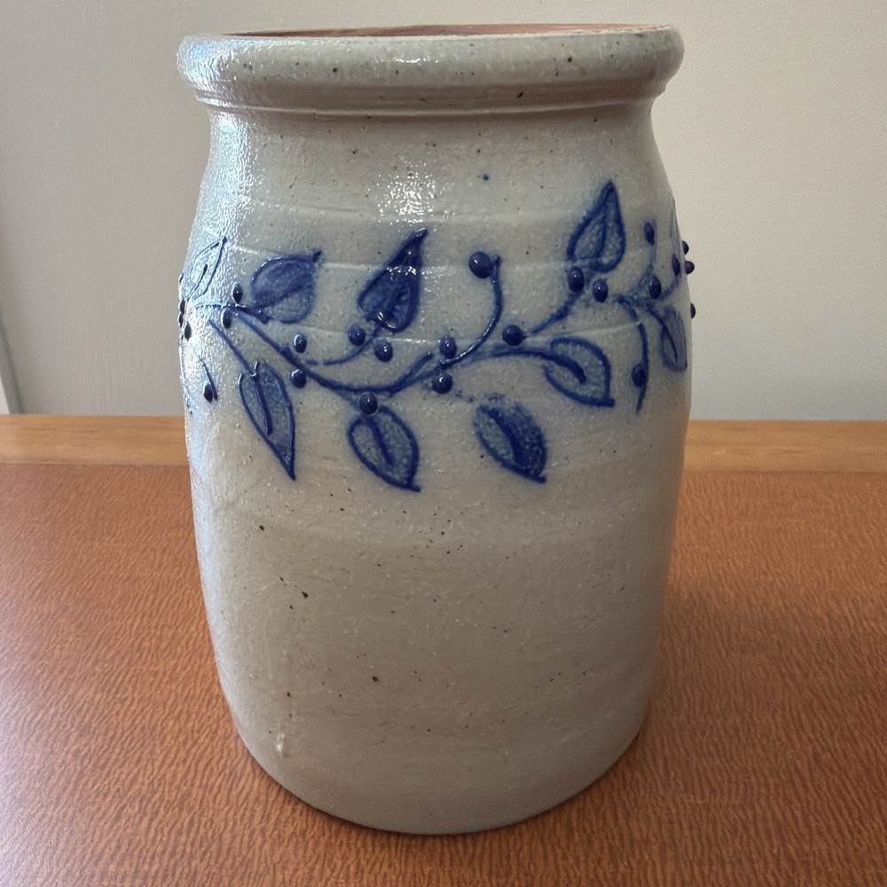 Vtg Rare Salmon Falls Pottery Blueberry Vine 6.5" Crock 1992